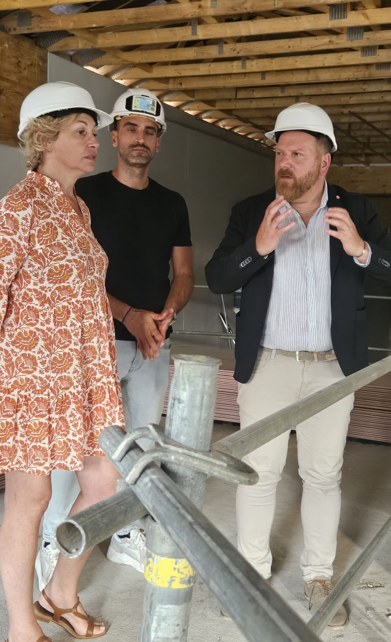 Edition spciale Sanguinet  travers les changes programms  l'occasion de la venue de Nathalie Delattre, ministre dlgue au Tourisme. Notre reportage sur place avec Fabien Lain et Daniel Arsicot...