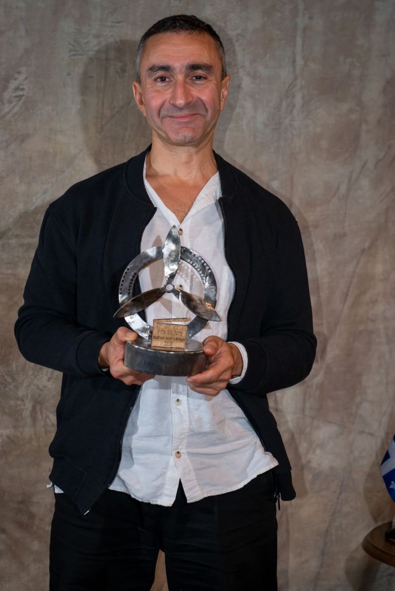 Et le grand gagnant du 10me Festival du Cinma Qubcois de Biscarrosse est...'La femme cache' de Bachir Bensaddek'. 