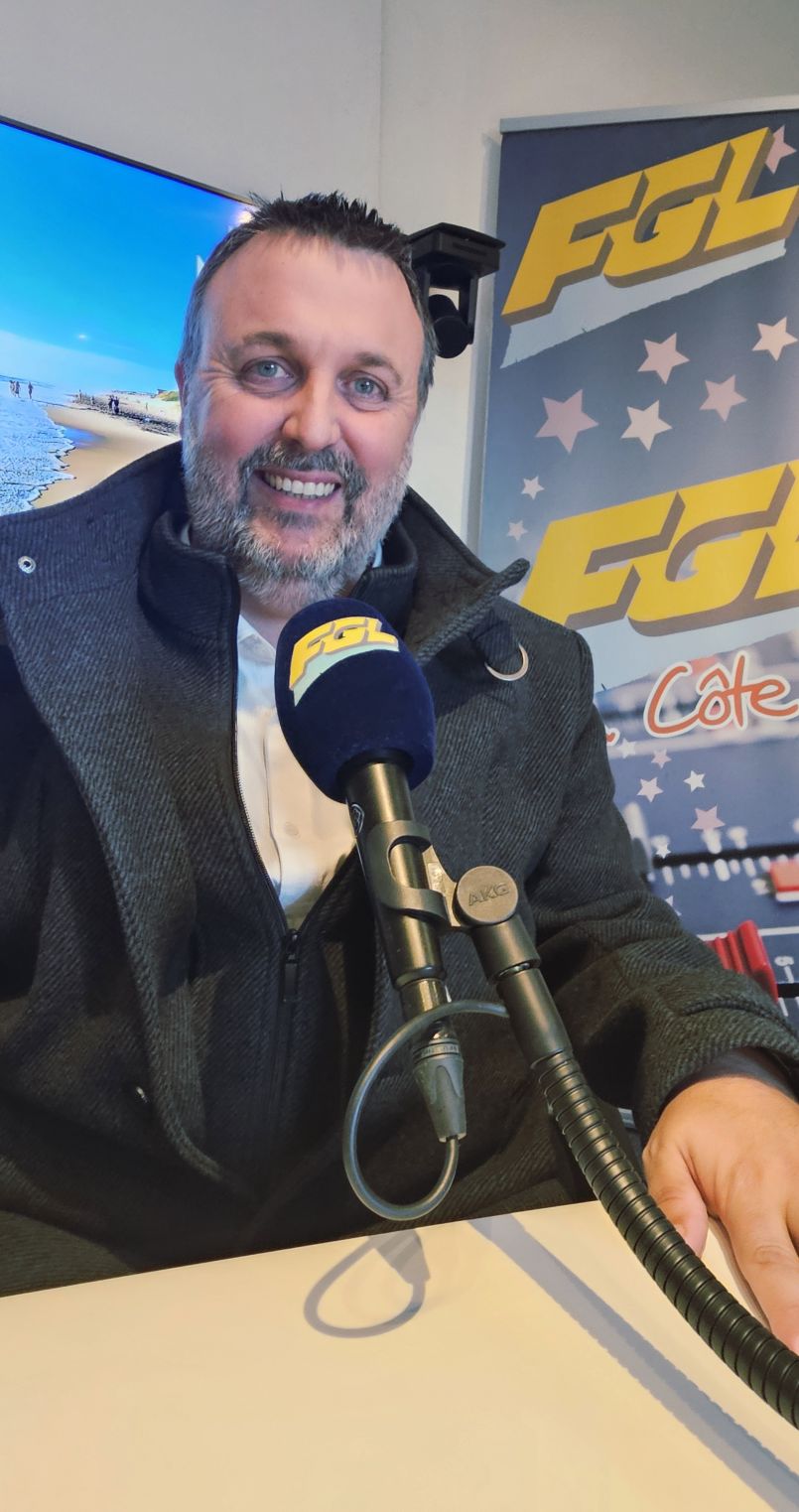 $row_acc_onenparle['acc_pf_titre']; ?>