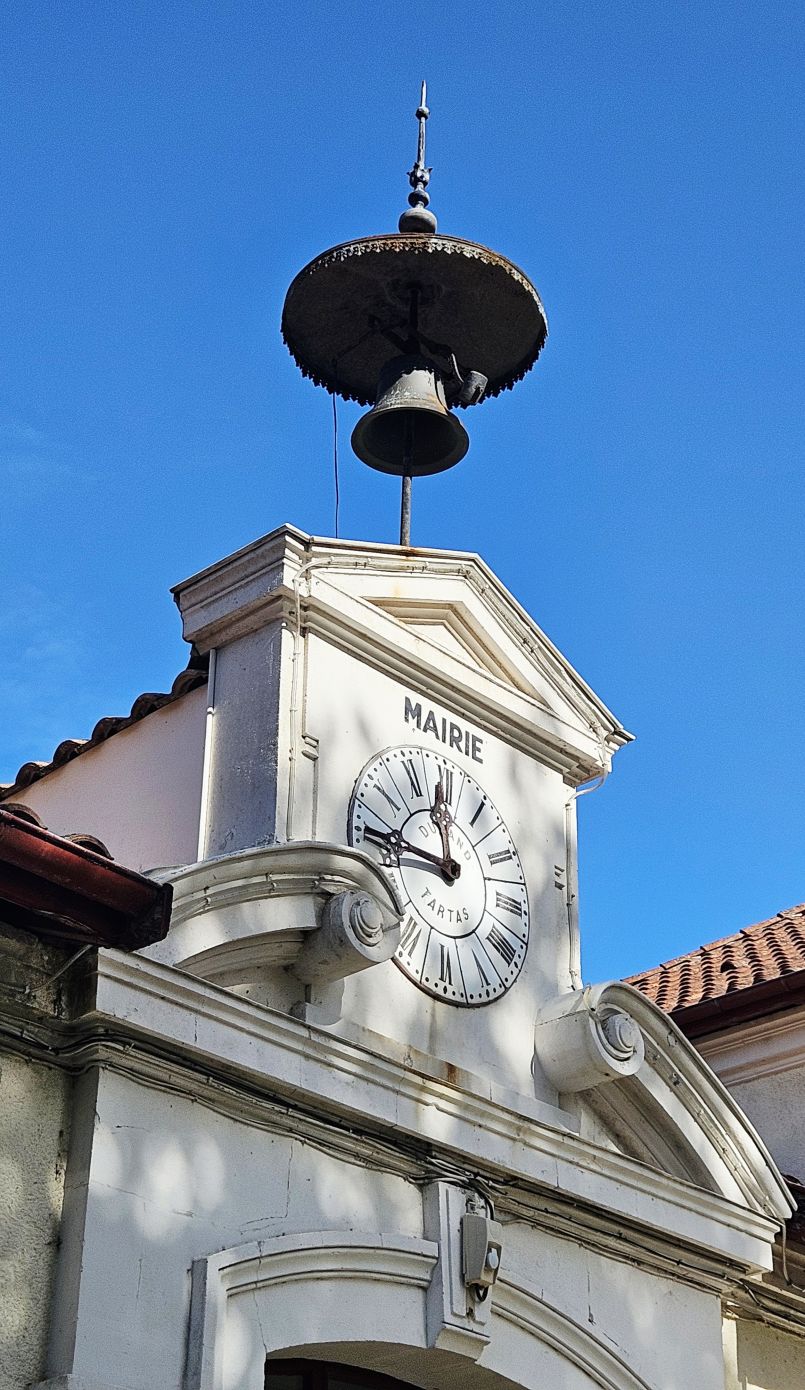 De Lu�, les communes foresti�res des Landes ont fait entendre leurs voix apr�s les m�gas feux de juillet dernier. Vous entendrez le nouveau pr�sident Thiery Larrivi�re, la maire Patricia Cassagne et la sous-pr�f�te des Landes St�phanie Monteuil.