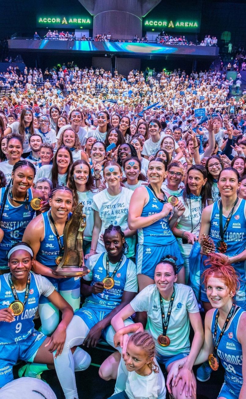 Coupe de France de Basket : les filles de Basket Landes la soul�vent pour la troisi�me fois, en attendant de conserver leur titre de championnes de France.