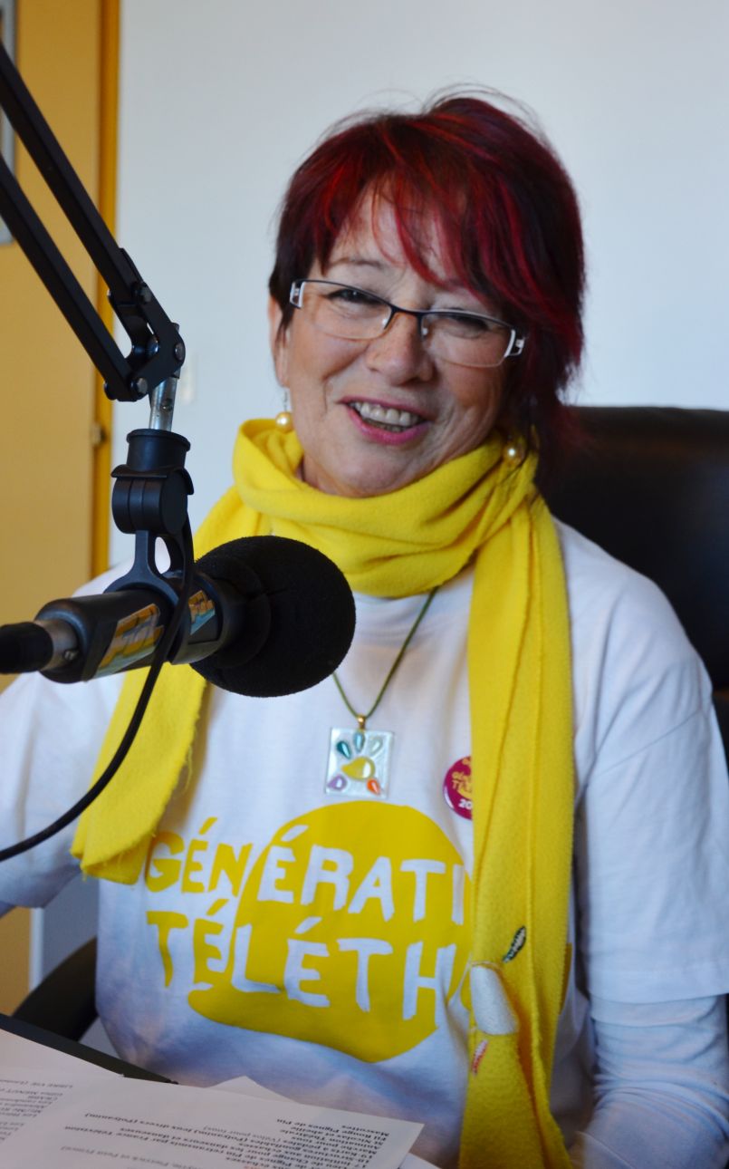 quelle chanteuse a etait 2 fois marraine du telethon