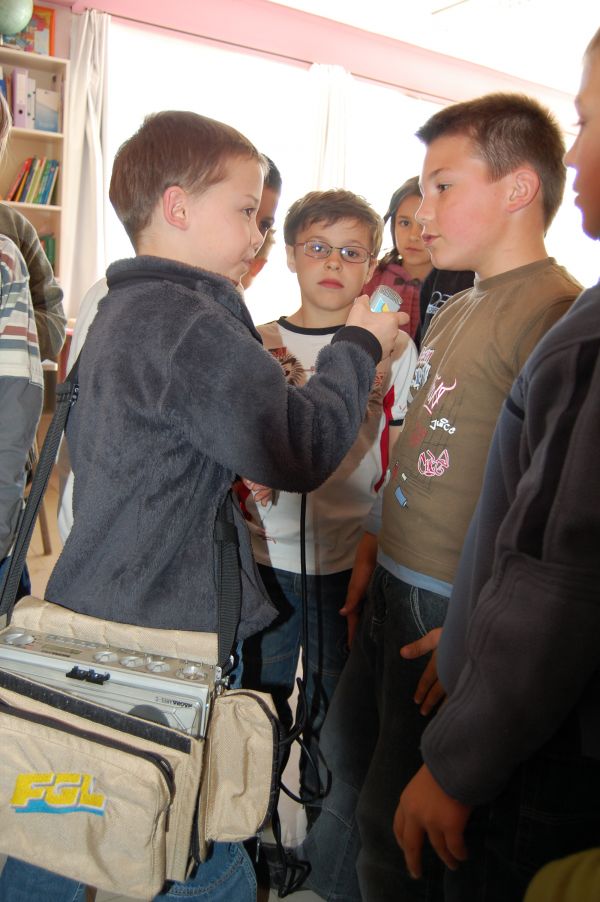 Les enfants et la radio: question de 'com'!