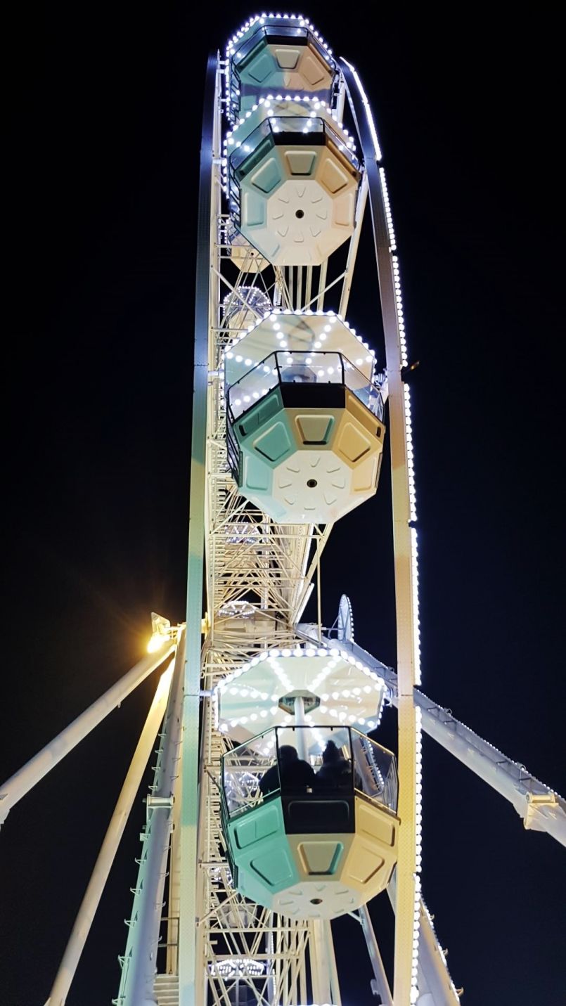 Avec ce long week-end du 1er mai, ouverte de la nouvelle promenade (face � l'Oc�an) de Biscarrosse-plage et r�ouverture des acc�s. Au bourg, la pr�sence ill�gale et bruyante du cirque Zavatta exasp�re la population...