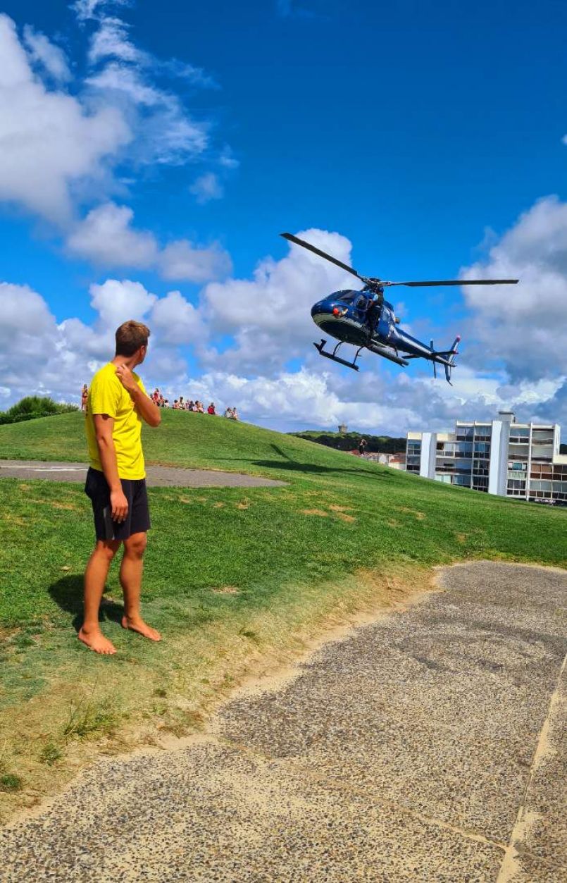 Un mois d'Aot compliqu dans les Landes en raison des alertes rouge et orange 'canicule (ou) et risques de feux de forts. Plusieurs animations et prestations programmes sont reportes ou annules  Parentis en Born,  Dax (ds demain) ou encore  Biscarrosse-plage ce long week-end du 15.