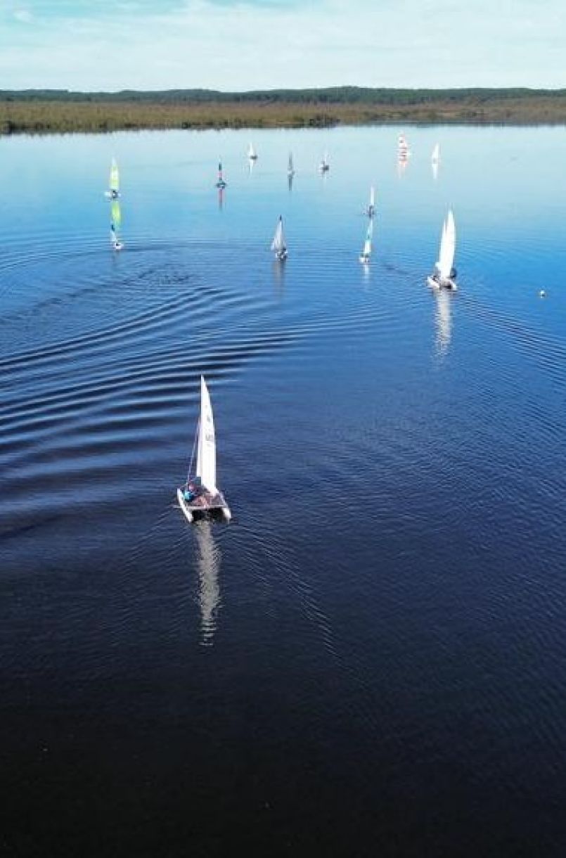 Direction Soustons,  quelques jours de la fin des votes du budget participatif citoyen. Le Club de Voile propose la pratique de la voile aux personnes en situation de handicap. Cette anne, il sollicite des fonds pour rnover sa flotte, comme lexplique Ren Mauriac, prsident du club