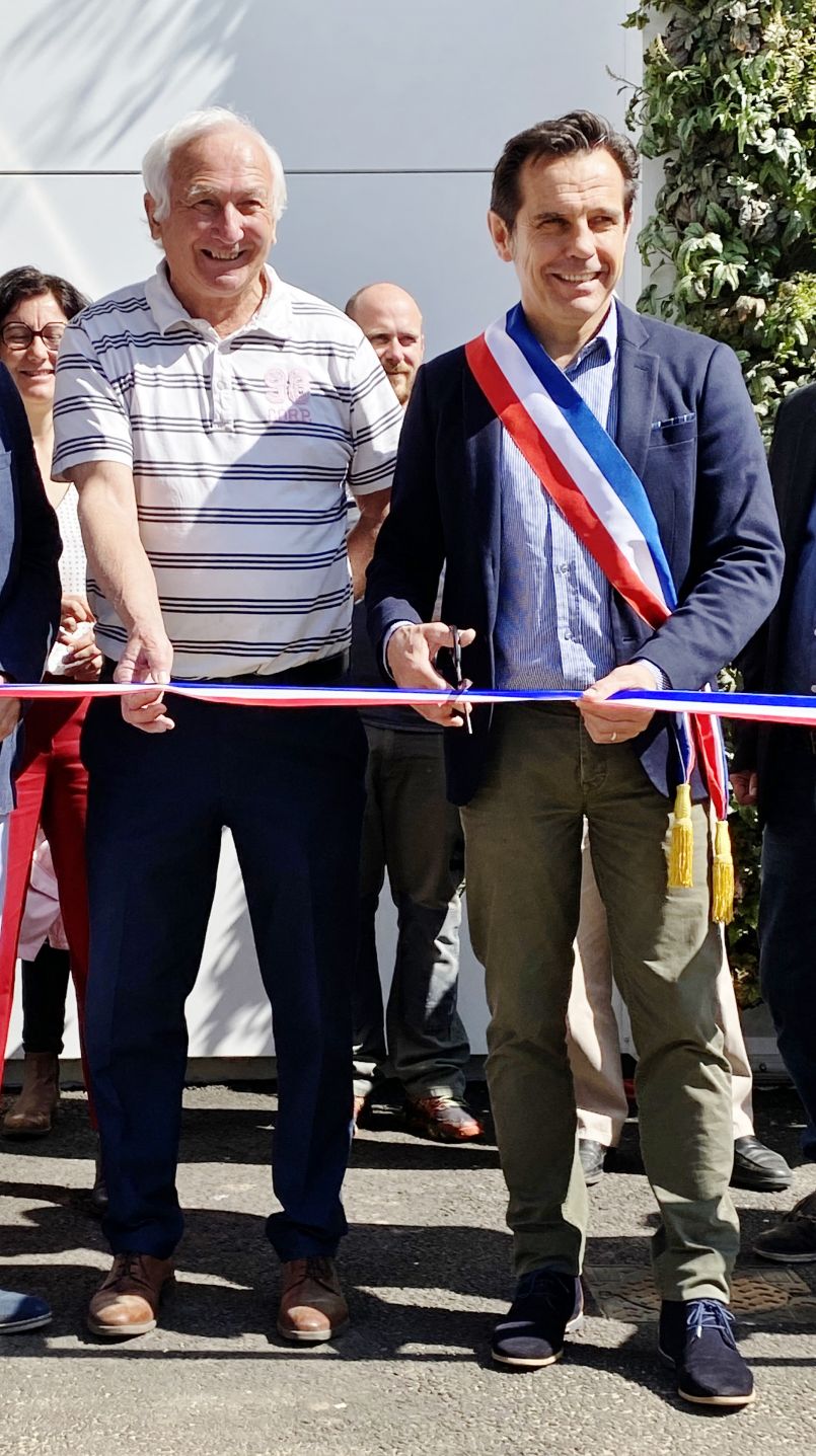 Ychoux : le ruban tricolore du nouveau Pôle Technique Municipal a été coupé par le maire Vincent Castagnède
