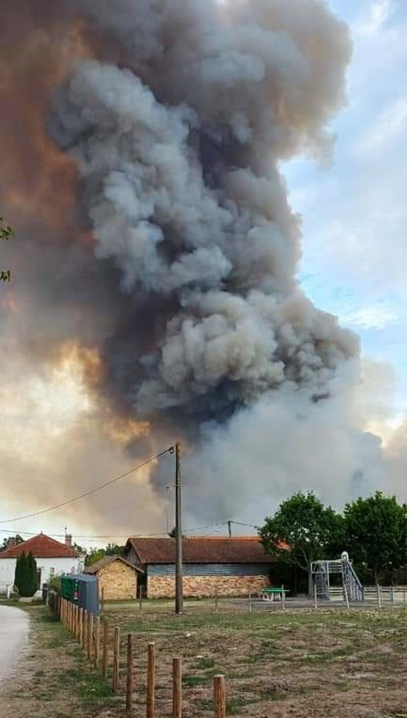 Feux de forêts : l'enfer est toujours à nos portes où plus de 3700 hectares sont partis en fumée dans le Médoc. L'incendie d'Herm est fixé mais surveillé.